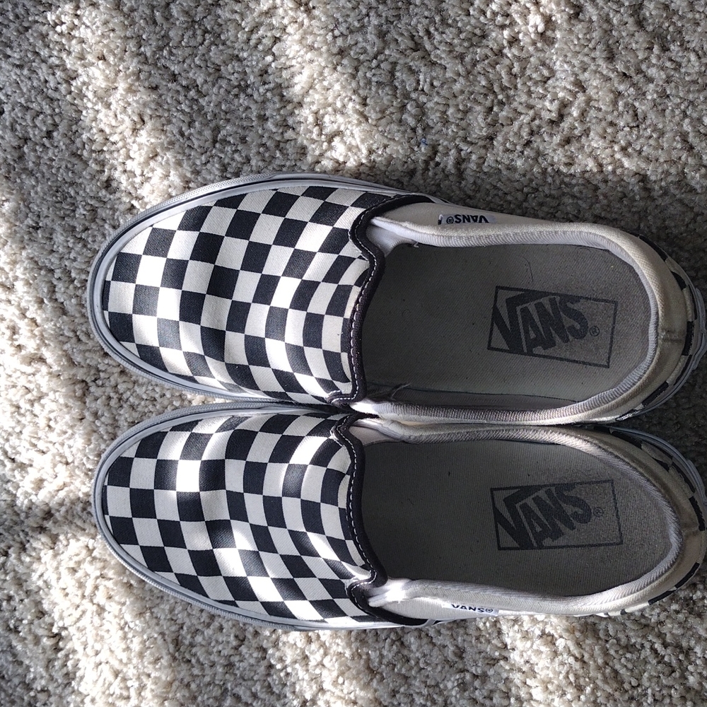 Shoes - Picture 2 of 5